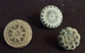 3 SMALL ANTIQUE BUTTON CENTURY XVIII OLD BOUTON BUTTON BOTON SEE MY SHOP CCB24 - Picture 1 of 1