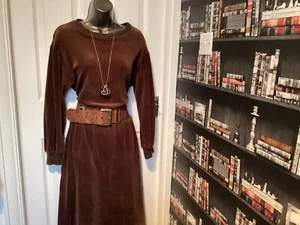 Ladies Dress Size 12. Beautiful Brown Velour Shift Dress, Vintage By St Micheal - Picture 1 of 12