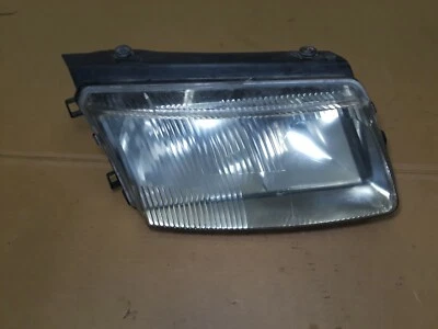 Farol direito Volkswagen Passat 1999 N0X5 - Imagem 1 de 4