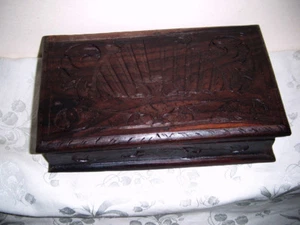 Handgeschnitzte Holzkiste mit Vogelmotiv auf Deckel L 8" - Bild 1 von 8