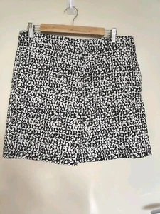 Sportscraft Signature Women's Short Size 12 - Picture 1 of 1