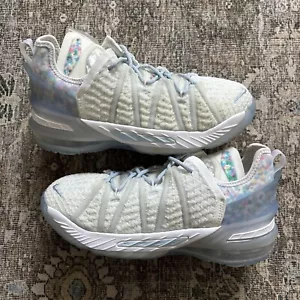TOTALMENTE NUEVO Nike Lebron XIII 18 NRG tinte azul TALLA 6.5 para hombre CT4677-400 SIN CAJA - Imagen 1 de 18