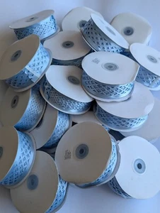 RESTPOSTEN: 22 Rollen Satin Gitterband 39mm breit eisblau 25 Meter auf Rolle - Bild 1 von 5