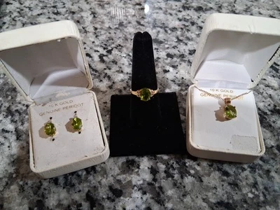 10k Yellow Gold Peridot Jewlery Set - Image 1 of 4