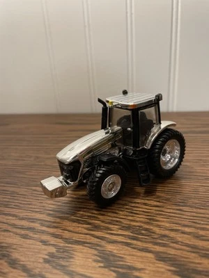 Ertl 1/64 Chrome Silver John Deere 7920 Tractor Farm Toy Chaser - Image 1 of 4