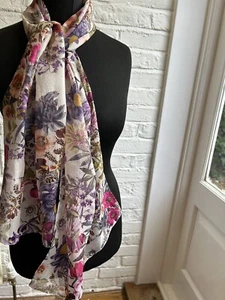 Ladies Vintage Scarf In Floral Pattern By Dents - Picture 1 of 5
