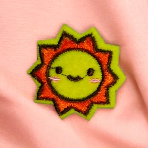 Iron On Patch Sun Bright Yellow Smiling Smile Cartoon Clothing Decal Embroidery - Picture 1 of 2