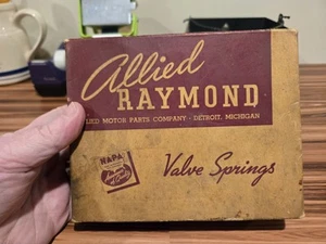 Allied Raymond Valve Springs V-326(?) - Picture 1 of 6
