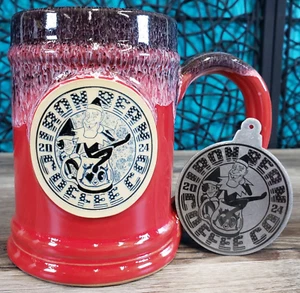 HIERRO GRANO CAFÉ 2024 FRED ON TAZA NAVIDAD TAZA TAZA ROJA Y ADORNO DENEEN NUEVO - Imagen 1 de 16