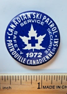 Canadian Ski Patrol Service 1972 PINBACK button pin vtg - Picture 1 of 2