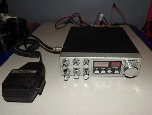 Vintage President Thomas J. Mobile Transceiver 40 CH. CB Radio **Powers up** - Photo 1/6