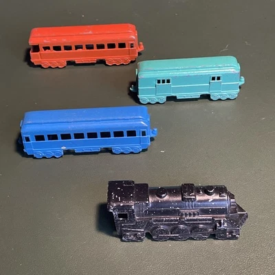Midgetoy Vintage Metal toy train die cast 4 piece set  - Image 1 of 4