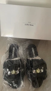 Kunst-Fell Slipper / Hausshuhe mit Schmucksteinen, Neu, & other stories, Gr.39 - Bild 1 von 9