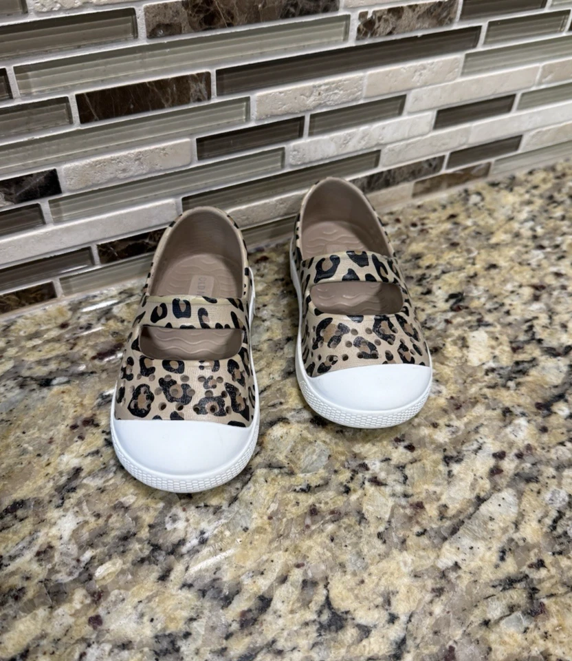 Old Navy Toddler 7T Leopard Sandals Slip On Water Shoes - Image 1 of 4