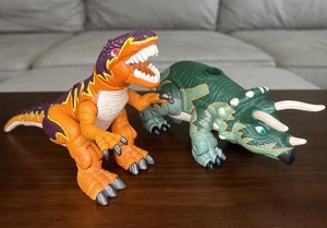 Imaginext Dinosaurs 2004 Slasher the Allosaurus Tank the Triceratops 2 Fig Lot - Bild 1 von 6