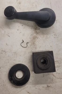 1981-1994 GM caminhão manual manivela alça espaçador clipe e acabamento 14030586 - Imagem 1 de 4