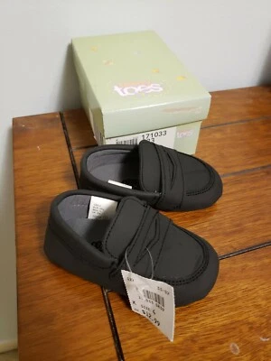 BRAND NEW TEENY TOES INFANT WALKING SHOES Size 4 - Image 1 of 4
