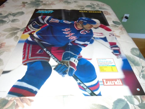 MARK MESSIER   POSTER COLOR  21 x 15 INCHES  NEW YORK RANGERS Cover
