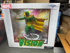 MARVEL gallery VISION diamond select pvc statue - Picture 1 of 1