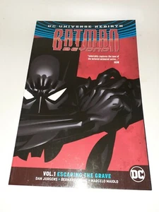 DC Batman Beyond Volume One Escaping The Grave TPB New Unread 9.6 FREE SHIPPING - Picture 1 of 3