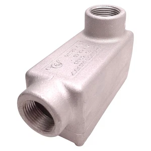 Crouse-Hinds OELB3 Conduit Body With Cover 1" Hub Size, 5-1/16"x2-3/8"x2-5/16" - Picture 1 of 8