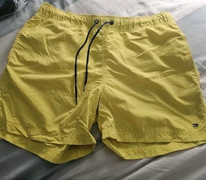 Tommy Hilfiger Swim Shorts Mens small Yellow Trunks Mesh Lined Drawstring - Picture 1 of 8