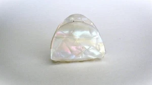 Pearly white iridescent acrylic triangle hair claw clip - Picture 1 of 5