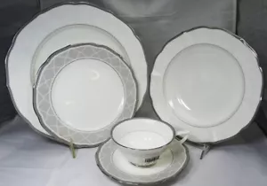 ASHLEY CAP21 by Mikasa 5 Piece Place Setting NEW NEVER USED made in Japan - Picture 1 of 19