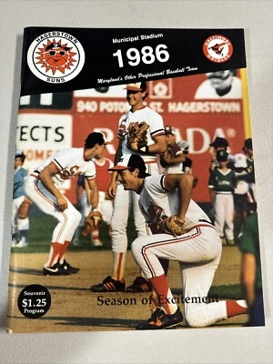 1986 Hagerstown Suns Souvenier Program Unscored VS Peninsula White Sox - Image 1 of 4