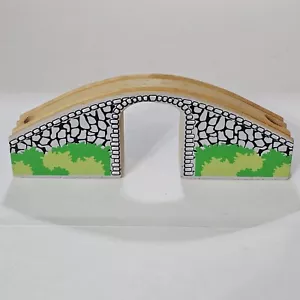 Traditional Wooden Track Compatible Stone Bridge - Picture 1 of 6