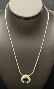 Sterling Silber / 925 Anhänger mit grünem Stein / Glas und Schlangenkette (Italien) - Bild 1 von 11