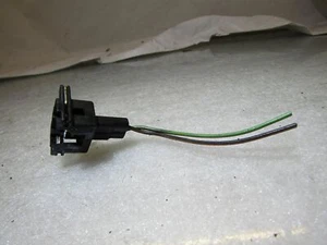 Ford Sport Ka Mk1 03 1.6 engine fuel injector connector plug - Picture 1 of 5