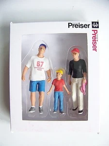 Preiser G 1:22.5 scale YOUNG FAMILY : Three Figures # 45106 - Picture 1 of 2