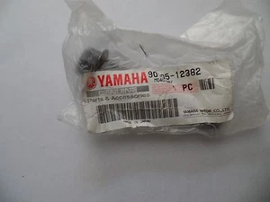 NOS YAMAHA SWING ARM SHOCK FLANGE BOLT YZ 80 93-08 FZ 700 750  YZ80 90105-12382 - Picture 1 of 2