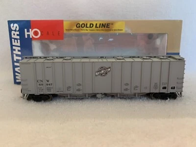 Walthers Goldline #932-3721 HO Scale CNW 50' Airslide Covered Hopper #69947 #2 - Image 1 of 4