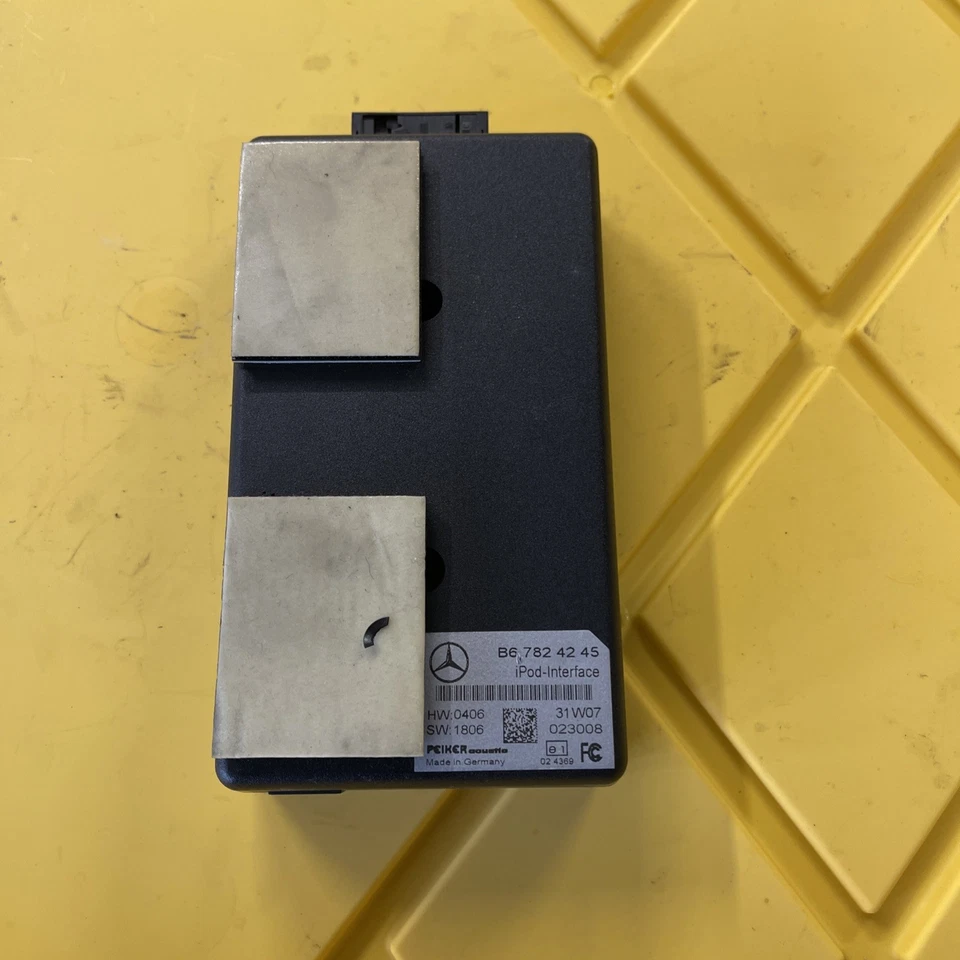07-09 Módulo de control de interfaz iPod Mercedes W221 S550 CL550 B6 782 42 45 FABRICANTE DE EQUIPOS ORIGINALES Foto 1 de 4