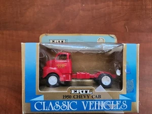 Ertl 1950 Chevy Semi-Cab Classic Vehicles Diecast 1:43 rot - Bild 1 von 4