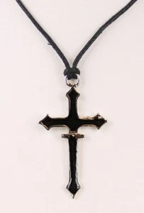 COLLANA CIONDOLO METALLO CROCE CRISTIANA GOTICA SMALTATA MM002 - Picture 1 of 3