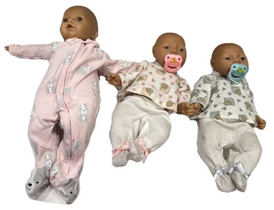 Lote de 2 muñecas bebé anatómicamente correctas Berenguer y Jessmar con trajes chupetes Foto 1 de 4