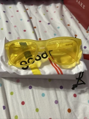 Gafas de sol polarizadas Goodr para correr Nocturnal Voyage of the Yellow Submarine nuevas en caja Foto 1 de 4