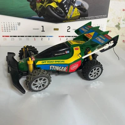 Coche de radiocontrol NIKKO todoterreno STINGER con carrocería de repuesto verde amarillo kit usado Foto 1 de 4