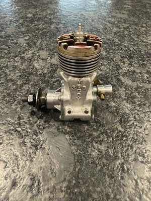 Motor de avión modelo McCoy .36 Sportsman Foto 1 de 4
