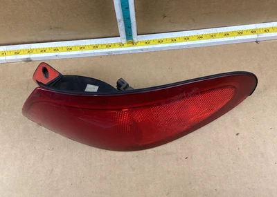 Luz trasera derecha del lado del pasajero Ford Escort 1997-1998 sedán OEM Foto 1 de 4