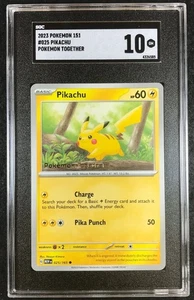 SGC 10 Pikachu - 025/165 - Pokemon Together Stamped Promo 585 - Bild 1 von 1
