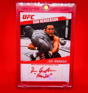 UFC Topps 2009 1st Rookie Auto Autograph Round 2 Dan Henderson Red Ink /25 Rare - Bild 1 von 2