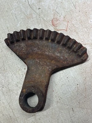 1962 Wheel Horse 702 Tractor Steering Sector - Image 1 of 4