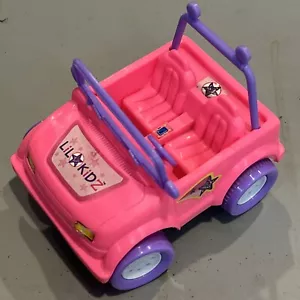 Ruota elettrica Lil Kidz rosa Jeep taglia Kelly (sorella minore di Barbie) vintage - Foto 1 di 6