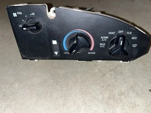 XC2H-19C733-AA     1997-2002  Ford E150 E250 Van Manual Climate Control AC Heat - Bild 1 von 6