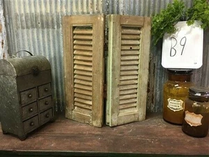 Small Green Antique Farmhouse Shutter, Wood Shutter, Architectural Salvage B9, - Picture 1 of 5