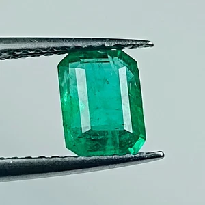 1.11 CT - Natural Zambian Emerald Octagon Shape Good Luster Green Gem - 9604 - Picture 1 of 3